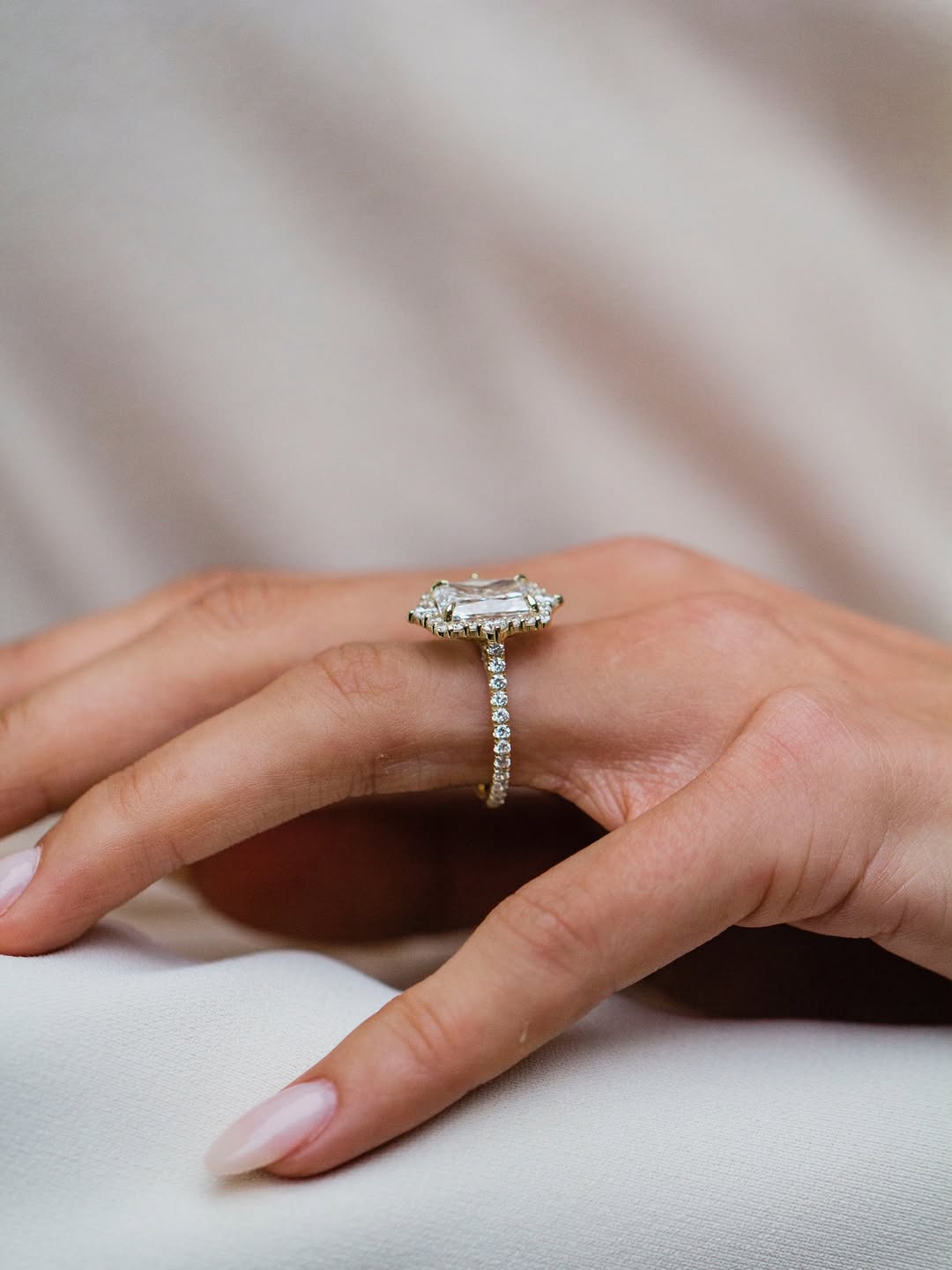Sparkling Fatema Diamond Ring