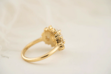 Ayooq Diamond Ring