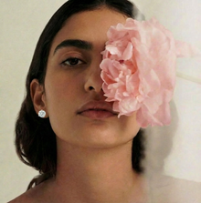 أقراط الألماس الكلاسيكية - قيراط واحد لكل منها