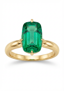 خاتم من الياقوت الأخضر 