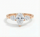 خاتم أمل مرصع بألماس مقطوع على شكل كمثرى