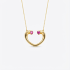 قلبان يحملان قلادة سرية