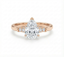 خاتم خطوبة من الألماس على شكل كمثرى – كلاسيكي 1 قيراط 