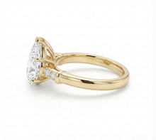 خاتم خطوبة من الألماس على شكل كمثرى – كلاسيكي 1 قيراط 