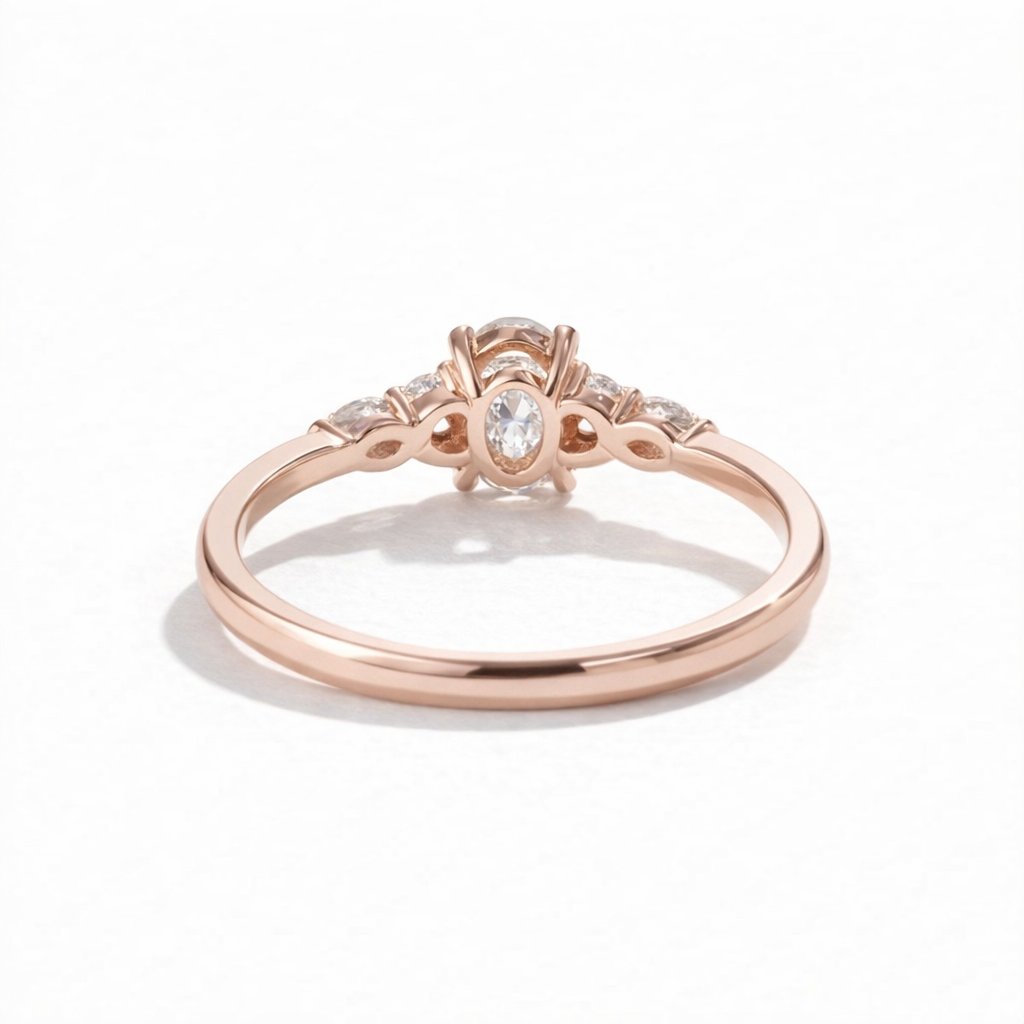 خاتم ألماس بيضاوي رقيق