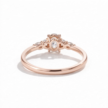 خاتم ألماس بيضاوي رقيق