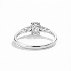 خاتم ألماس بيضاوي رقيق