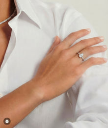 خاتم خطوبة من الألماس على شكل كمثرى – كلاسيكي 1 قيراط 